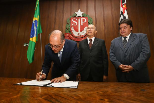 Governos de Rondônia e SP assinam termo de cooperação técnica na área da Saúde para contratação de serviços terceirizados